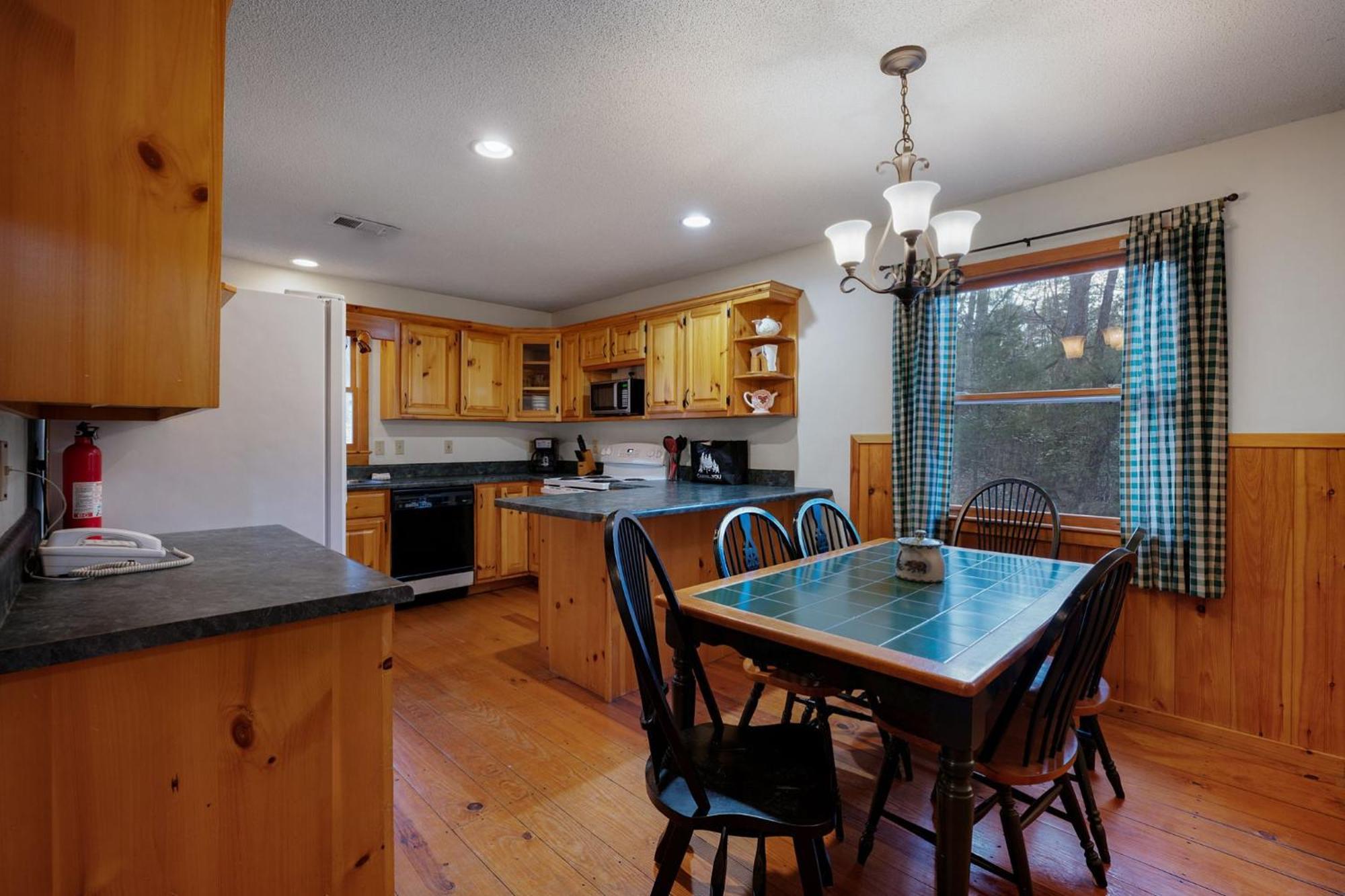 Villa Peaceful Living Minutes From Blue Ridge Hot Tub Pool Table Esterno foto